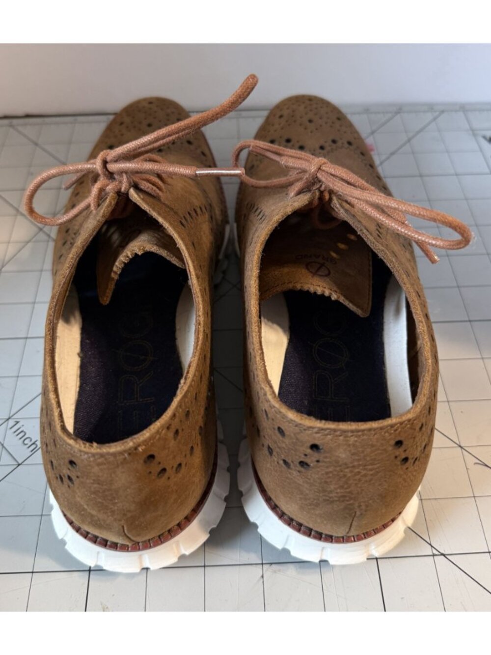 Cole Haan ZeroGrand Wingtip Oxford Tan Suede Mens Size 9M C29771 - Picture 4 of 7